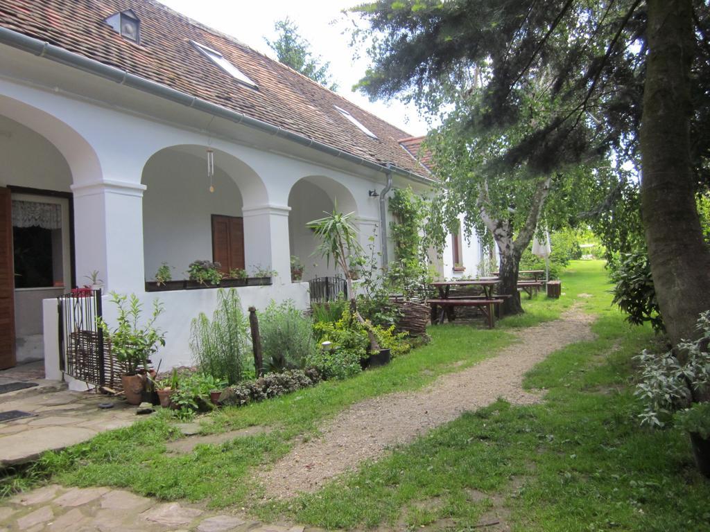 Apartament Bozsoki Piheno Zewnętrze zdjęcie